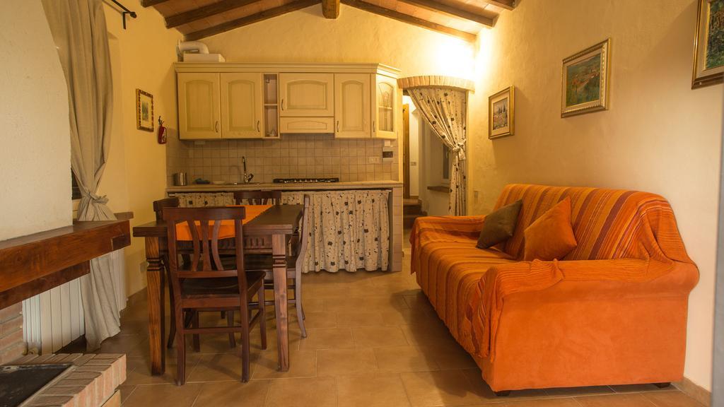 Agriturismo Podere Valdo ガヴォッラーノ エクステリア 写真